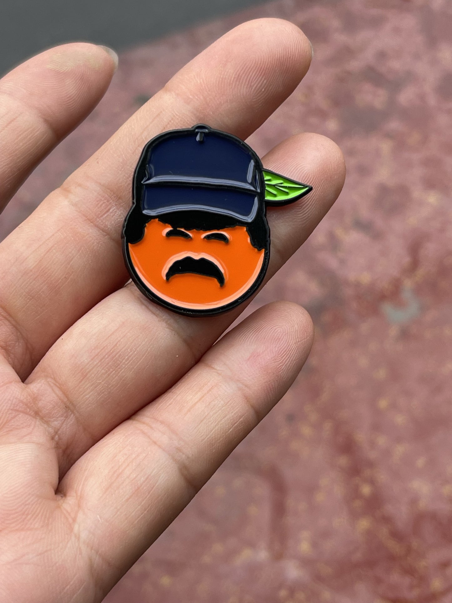 General Naranja Pin